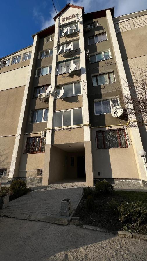 Просторі Та Комфортні Апартаменти «Д.І.М.» 卡缅涅茨-波多利斯基 外观 照片