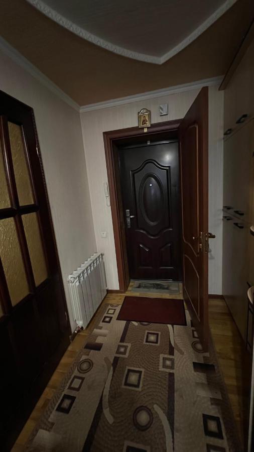 Просторі Та Комфортні Апартаменти «Д.І.М.» 卡缅涅茨-波多利斯基 外观 照片